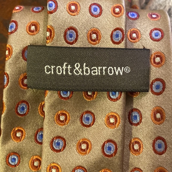 100% Silk Croft and Barrow Necktie - Picture 3 of 4